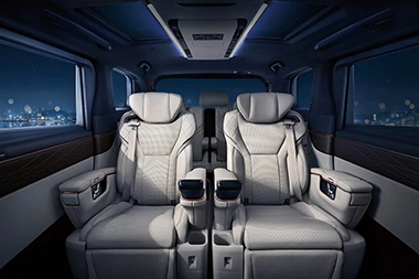 新款七座商务车丰田埃尔法内饰